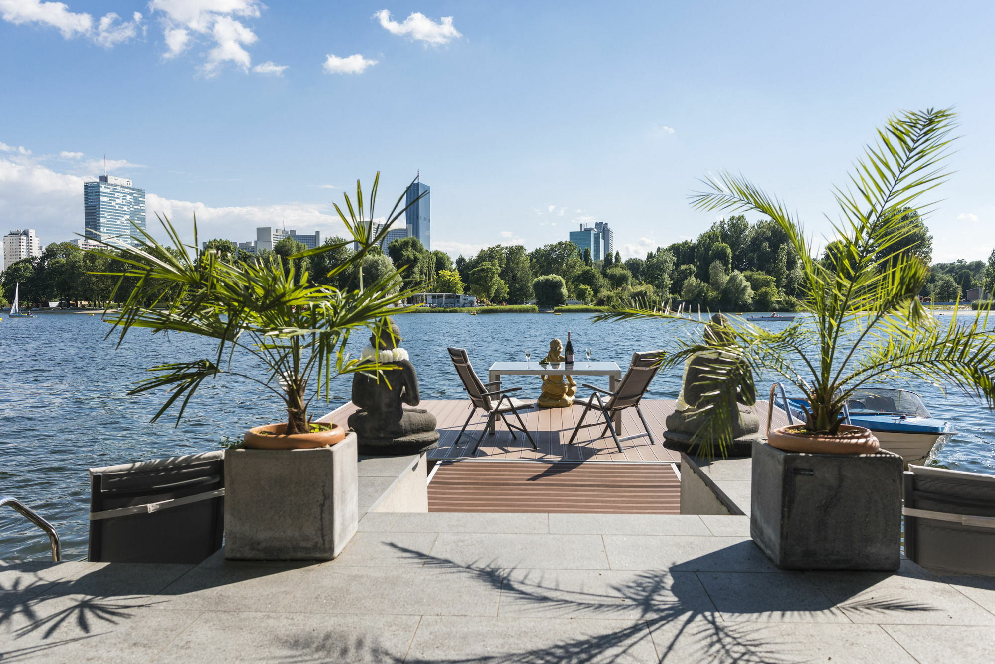 Ajo Vienna Beach - Contactless Check-In Екстер'єр фото