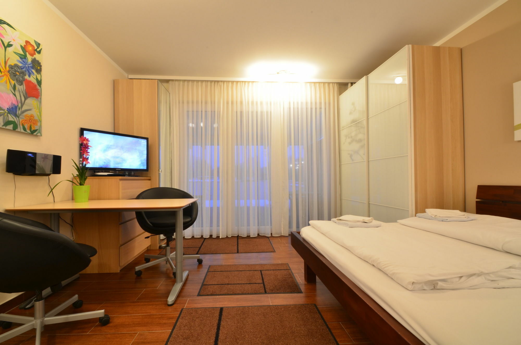 Ajo Vienna Beach - Contactless Check-In Екстер'єр фото